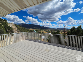 Photo 5 for 207 E Red Hill Rd