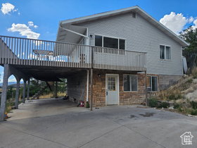 Photo 1 for 207 E Red Hill Rd