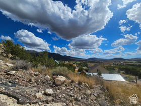 Photo 4 for 207 E Red Hill Rd