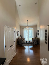 Photo 5 for 607 S Haylie Ln