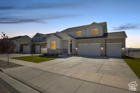 Photo 2 for 6073 W Esker Terrace Ln #206