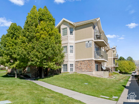 Photo 2 for 2109 Aurora Way #F5