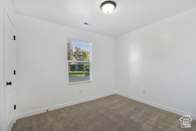 Photo 5 for 77 N Richmond Ln