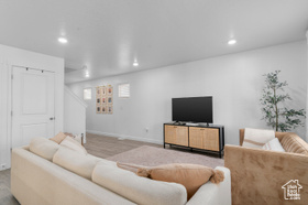 Photo 4 for 1082 E Waterway Ln