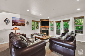 Photo 4 for 3521 N Fox Run Dr #803