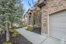 Photo 2 for 8014 S Overton Dr