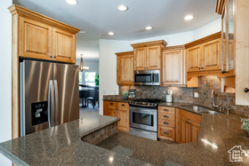 Photo 4 for 480 E Foxstone Cv