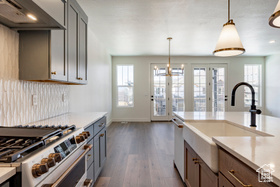 Photo 6 for 6028 N Fairview Rd #223