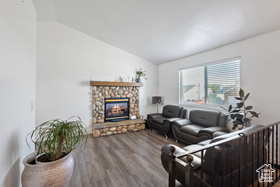 Photo 4 for 2924 S Ropner Cir