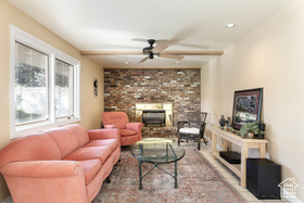 Photo 2 for 832 E Deerfield Rd