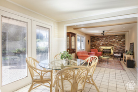 Photo 6 for 832 E Deerfield Rd