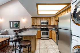Photo 6 for 1487 Woodside Ave #B301