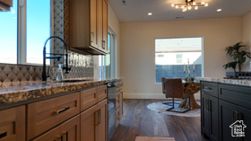 Photo 4 for 1108 N Florence Cir
