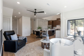 Photo 6 for 6560 N Wolf Creek Dr #5D