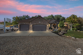 Photo 2 for 1586 W Rock Hollow Dr