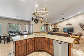Photo 5 for 1586 W Rock Hollow Dr