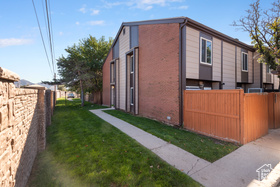 Photo 2 for 4107 S Greyhackle Ln