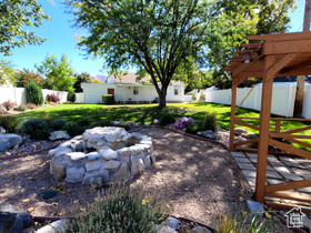 Photo 3 for 509 Brookside Dr