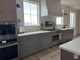 Photo 2 for 101 E Selman Dr