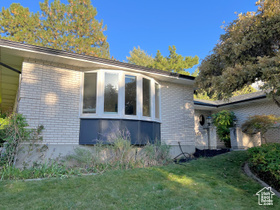Photo 5 for 8797 Hidden Oak Dr