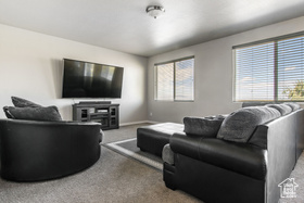 Photo 4 for 283 E Rockwood Way