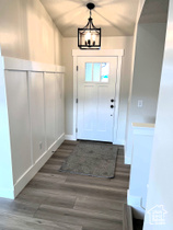 Photo 2 for 1206 N Berra Blvd