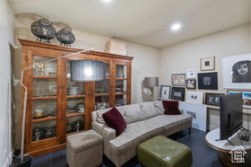 Photo 6 for 178 N Valley View Dr