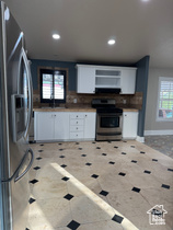 Photo 5 for 1166 W Rolling River Rd #66