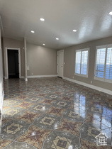 Photo 3 for 1166 W Rolling River Rd #66