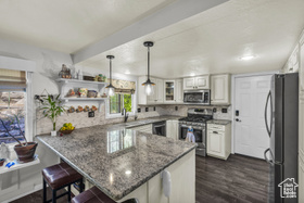 Photo 2 for 254 N Hillside Dr