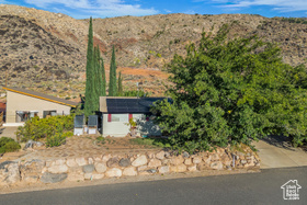 Photo 4 for 254 N Hillside Dr