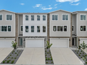 Photo 4 for 5249 N Evergreen Way