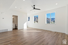 Photo 5 for 805 S Greenway Dr