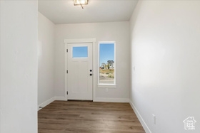 Photo 3 for 831 S Greenway Dr