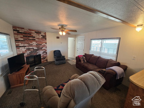 Photo 4 for 1450 N Washington Blvd #8