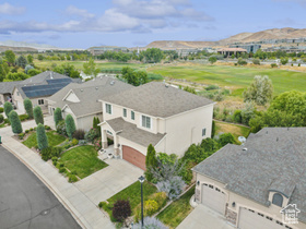 Photo 2 for 2886 N Desert Forest Ln