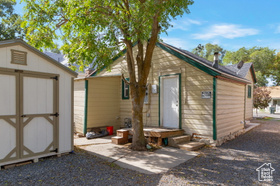 Photo 3 for 2030 S Orchard Ave