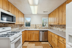 Photo 3 for 2184 W Gentile St