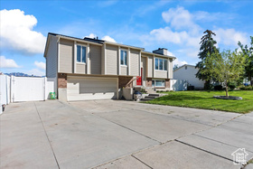 Photo 2 for 5649 S Bree St