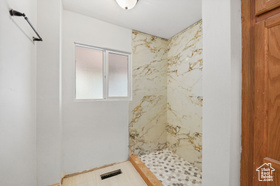 Photo 5 for 1775 E Rosecrest Dr