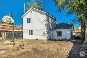 Photo 4 for 2202 S Lake St