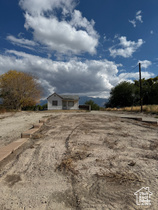 Photo 3 for 11527 S Temple Dr