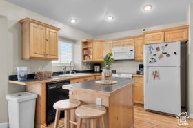 Photo 6 for 921 N 600 East