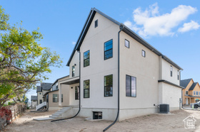 Photo 4 for 504 W Maidengrass Way