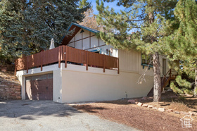 Photo 2 for 135 Crestview Dr