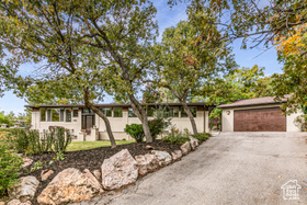 Photo 3 for 2885 E Live Oak Cir