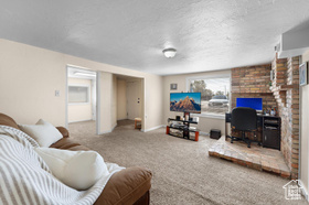 Photo 4 for 28 W Stauffer Ln