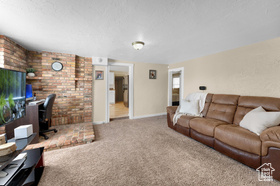 Photo 3 for 28 W Stauffer Ln