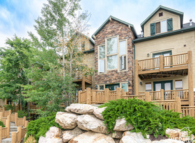Photo 3 for 5060 Lakeview Dr #1105