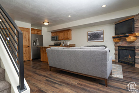 Photo 6 for 5060 Lakeview Dr #1105